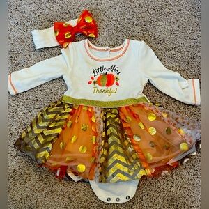 Thanksgiving holiday outfit